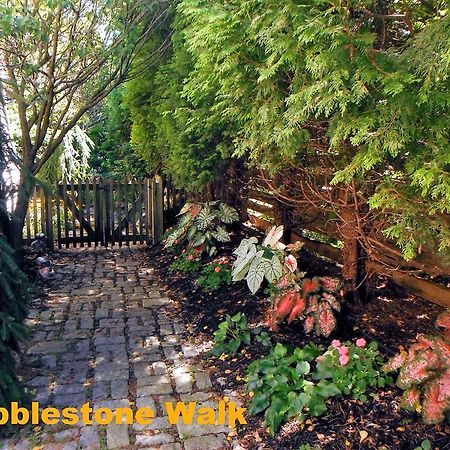 Sheppard'S Place Bed & Breakfast Narragansett Esterno foto